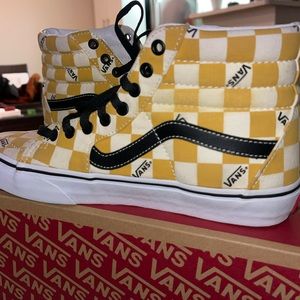 High top checkered vans